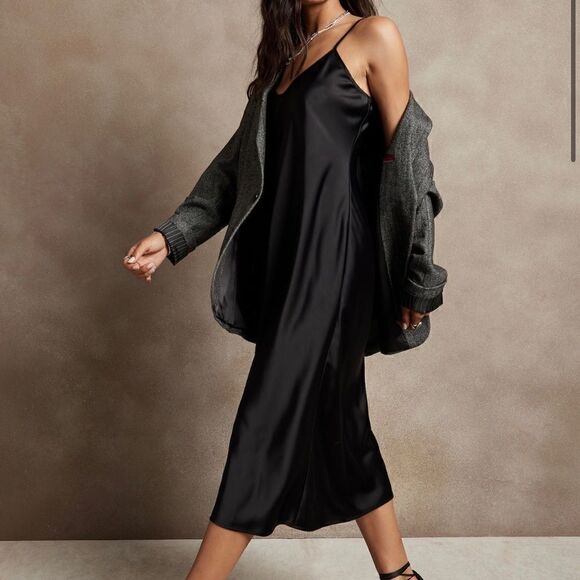 BANANA REPUBLIC V-Neck Midi Dress, Black, Size Small NWT $110 868671 - Picture 1 of 9